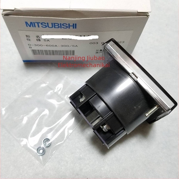 Kettős ampermérő és voltmérő, japán eredetű, modell YS-8NAA