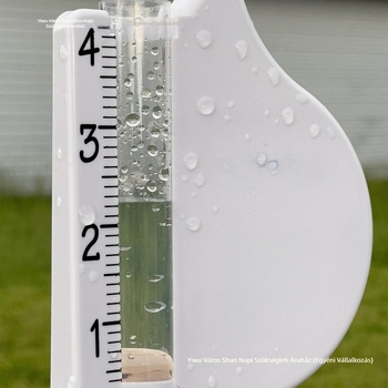 PVC műanyag esőmérő a csapadék monitorozására, logónyomás lehetőségével