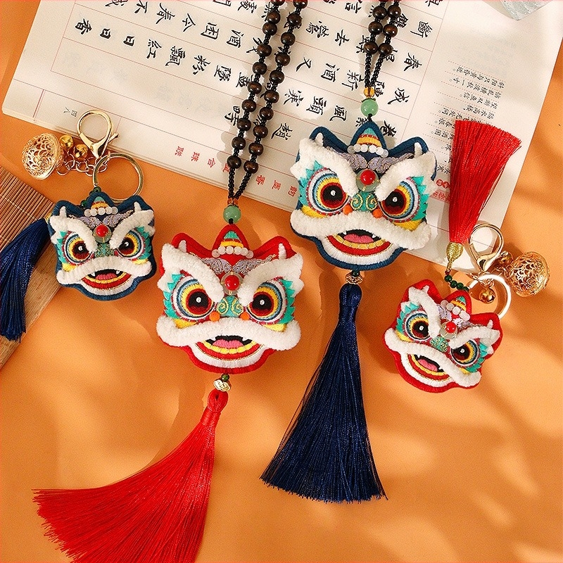 Oroszlántánc hímzés DIY készlet talizmánnal a biztonságért, aromatizált tasakkal és kulcstartóval – ősi kínai stílus