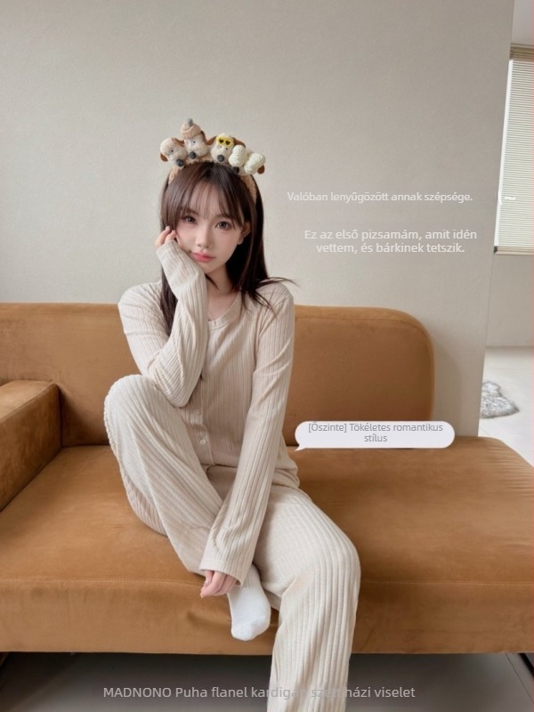 MAD NONO Női kardigános pizsama készlet – poliészter, bolyhos felület, hosszú ujjú, kerek nyakú, otthoni viselet és külső viselésre alkalmas