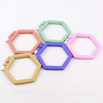 Hexagonális drótkeretes hímzőkészlet, lenvászon anyag, 11CT, tájkép mintával, skandináv stílus