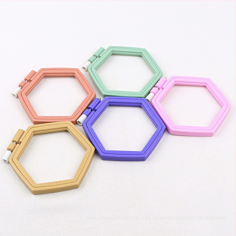 Hexagonális drótkeretes hímzőkészlet, lenvászon anyag, 11CT, tájkép mintával, skandináv stílus