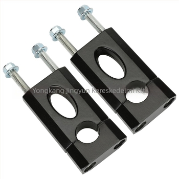 710 kódpár kormányblokk felső/alsó összeállításhoz – M8x120 imbuszcsavarok (4 db) és M8 önzáró anyák (4 db) 50–125cc terepmotorokhoz (CRF50 XR50)