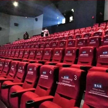 Székfedél iskolák, mozik, bankok és kórházak részére – varrt, egyszerű stílus; testreszabható: igen; Anyagok: elasztikus szövet, bőr, twill