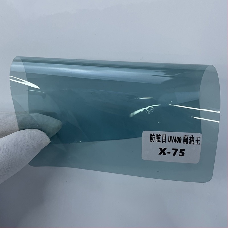 Touman nano-kerámiás autóüveg fólia — UV-védelem 99%, hőszigetelés 99%, látható fény átengedése 60%, vastagság 2 mil, minden autómodellhez alkalmas