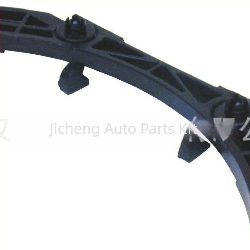 Volvo olajkapu tömítéslánc rugó – modellek 31265160, 30649879, 924-140, 82439879; Anyag ABS; Kompatibilis Volvo S80, V70, XC70, XC90 és S60 (1999–)