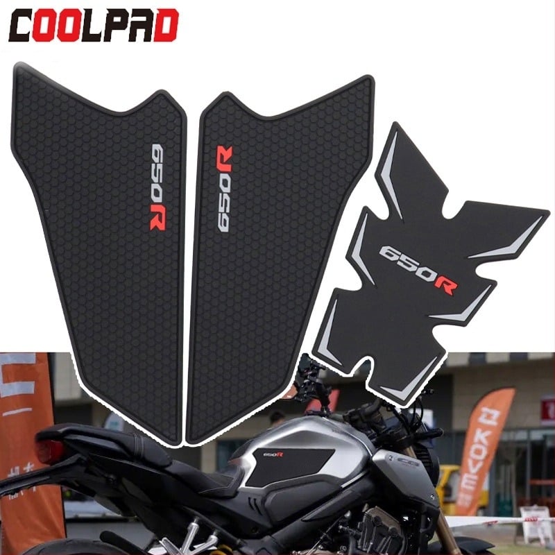 Honda CB650R-hez készült üzemanyag-tankfedél matrica (Anyag: gumi; Telepítés: öntapadó; Kategória: tank matrica; Márka: 235454)