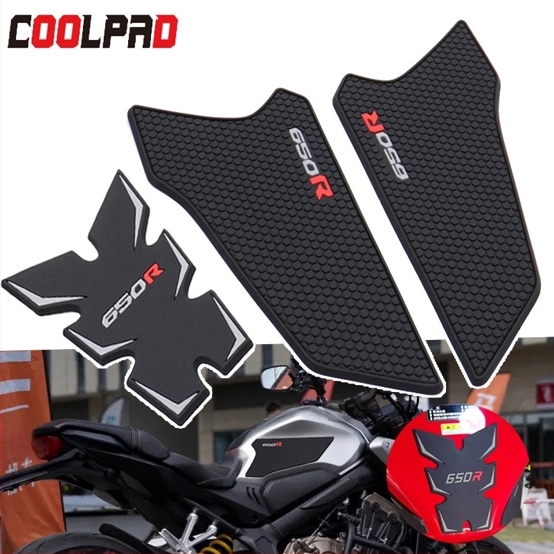 Honda CB650R-hez készült üzemanyag-tankfedél matrica (Anyag: gumi; Telepítés: öntapadó; Kategória: tank matrica; Márka: 235454)