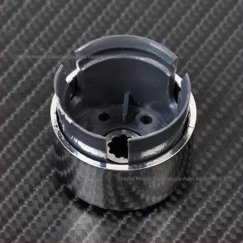 PP csavaranya védő sapka tolvajvédelmi funkcióval VW Touareg, Porsche Cayenne, Audi Q5-höz — Modell 7L6601173A