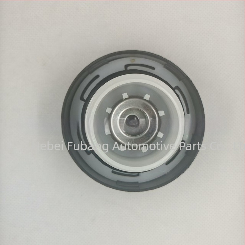 Üzemanyag-tank sapka 31010-24000 – kompatibilis Hyundai Elantra, Sonata, Tucson és Kia Cerato, Optima, Sportage