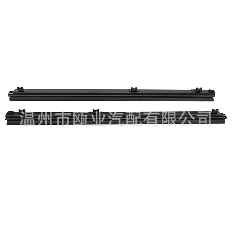 Lexus GX460 (2010-2024) ablakszigetelés, alkatrész számok: 68171-60090, 68172-60080, 68173-60060, 68174-60060; anyag: műanyag