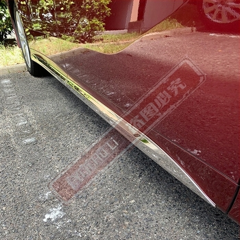 Rozsdamentes acél oldalsó szoknya élvédő Alphard/Vellfire 30 sorozathoz, 2015–2020 modellek, testreszabás elérhető.