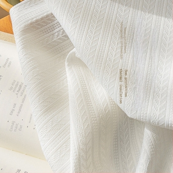 Jacquard poliészter függönyök, fényáteresztők, de nem átlátszóak, nappalira, hálószobára, erkélyre és étterembe