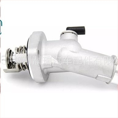 Hűtőközeg termosztát-ház szenzorral, kompatibilis Hyundai/Kia, modell 25500-2E080 (25500-2E080QQK), anyag: kompozit anyagok