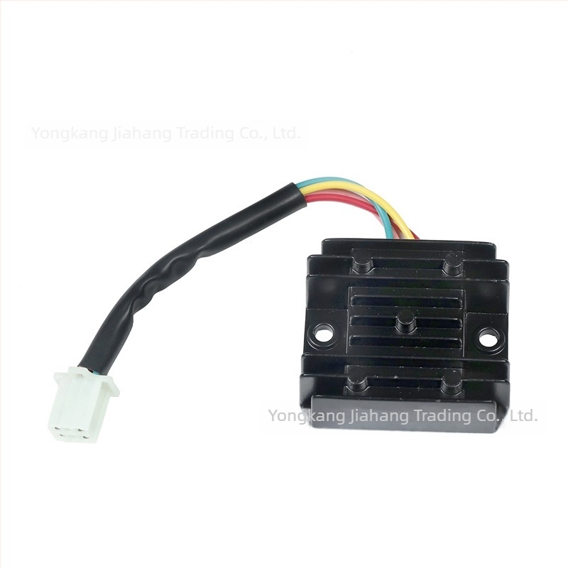 Motoros egyenirányító-szabályozó 12V négypin CG125-250CC GY6