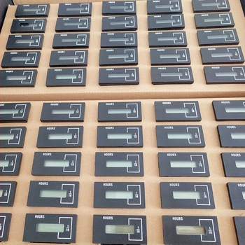 Motortóra-mérő LCD kijelzővel, építőipari gépekhez, modell R8864.