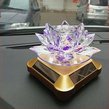 Kristály Lotus autó dekoráció aromaterápiával, napelemes működés, 360°-os forgás, modern karikatúra stílus, márka A-Tang