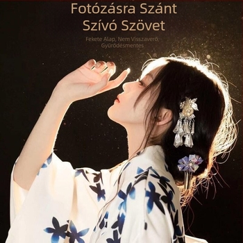 Fekete bársonyból készült fotóháttéranyag (Anyag: bársony; Háttér típus: textil; Használat: fotózás)