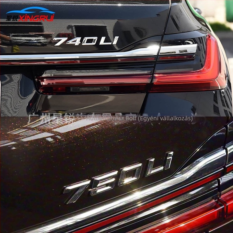 BMW 7-es sor hátsó jelvény 730i, 745d és 460Li modellekhez ABS elektroplakált felülettel