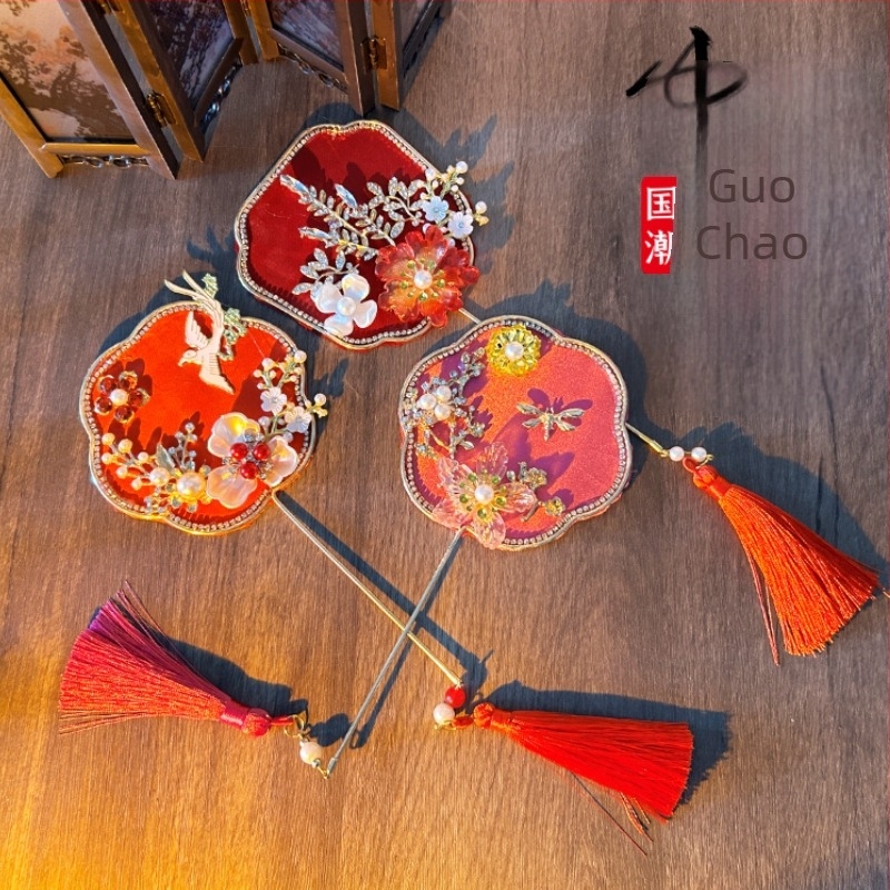 Ötvözet Xi Fan - esküvői Hanfu kiegészítő, fotórekvizit Cheongsam-stílusban