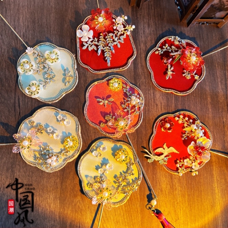 Ötvözet Xi Fan - esküvői Hanfu kiegészítő, fotórekvizit Cheongsam-stílusban