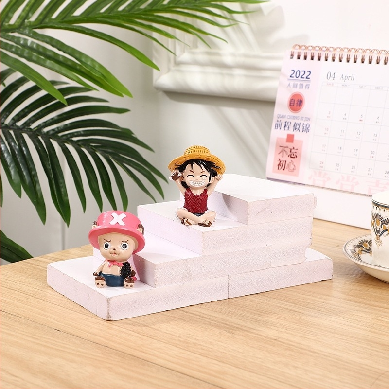 One Piece mini asztali dísz – rajzfilmfigura szintetikus gyantából, átlagos csomagolás, japán stílusú dekoráció