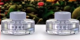 Autóillató aromaterápiás dekoráció üléshez rögzíthető, 10–20 ml, eper illat, illatidő több mint 90 nap