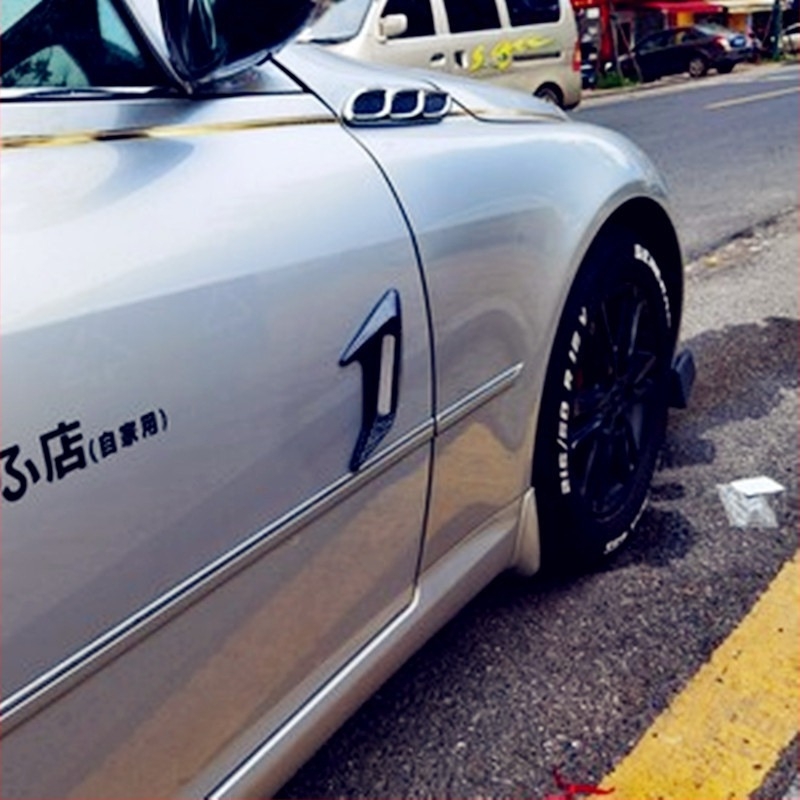 Cápa kopoltyú stílusú oldalsó szellőző dekor autóhoz, ABS anyag + dupla ragasztó; szimulált oldalsó légcsatorna; univerzális kompatibilitás