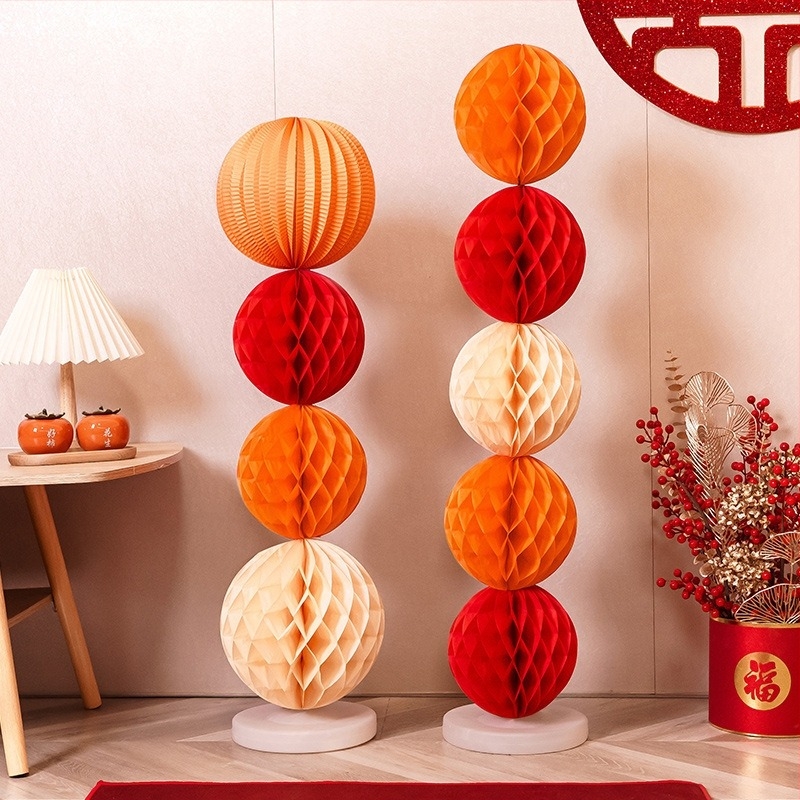 Guangzhou Jiaer Honeycomb ball column lámpa tartó esküvői dekorációhoz; Alkalmazás: Esküvő; Kategória: Helyszíni elrendezési rekvizitum; Anyag: Szalag