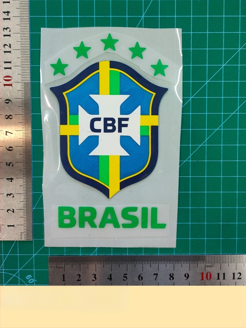 Szilikon szám- és betűmatricák Brazília csapatlogóval — hőátviteles nyomtatás futballmezekhez