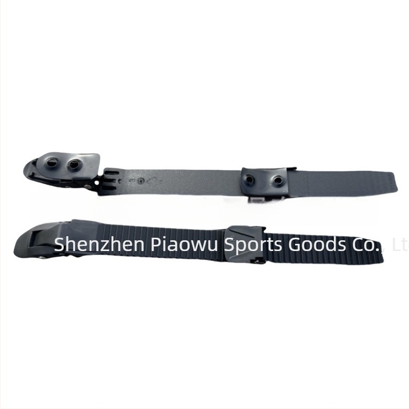 Gördülőkorcsolya univerzális csat rész — PU+ háló felső rész; gumírozott talp; egysoros kerekek; PA66 kerékanyag; 4 csavar a csomagban