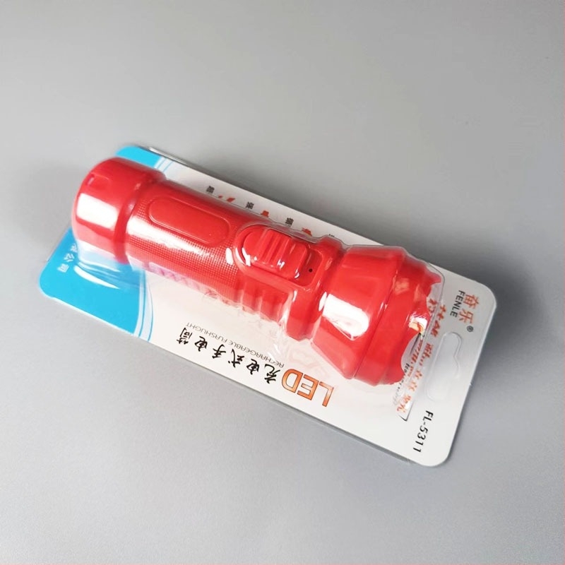 Könnyen hordozható, újra tölthető LED zseblámpa kültéri használatra – 1W, 400mAh, 50–100 m hatótávolság, 5 órás üzemidő