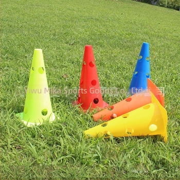 32 cm vastag perforált jelzőkúp futball- és rögbi edzésekhez, csúszásmentes, tartós PE anyagból