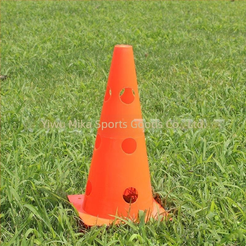 32 cm vastag perforált jelzőkúp futball- és rögbi edzésekhez, csúszásmentes, tartós PE anyagból