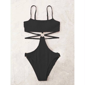 Egyrészes fürdőruha, melltartóbetéttel, poliészter anyag, spandex bélés, ujj nélküli