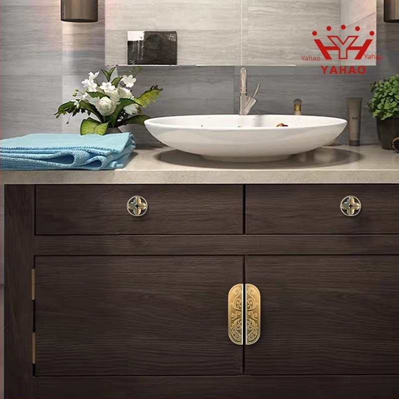 Szekrényfogantyú egylyukú, kínai stílusú, cinkötvözet, elektroplattázott, modell 8371