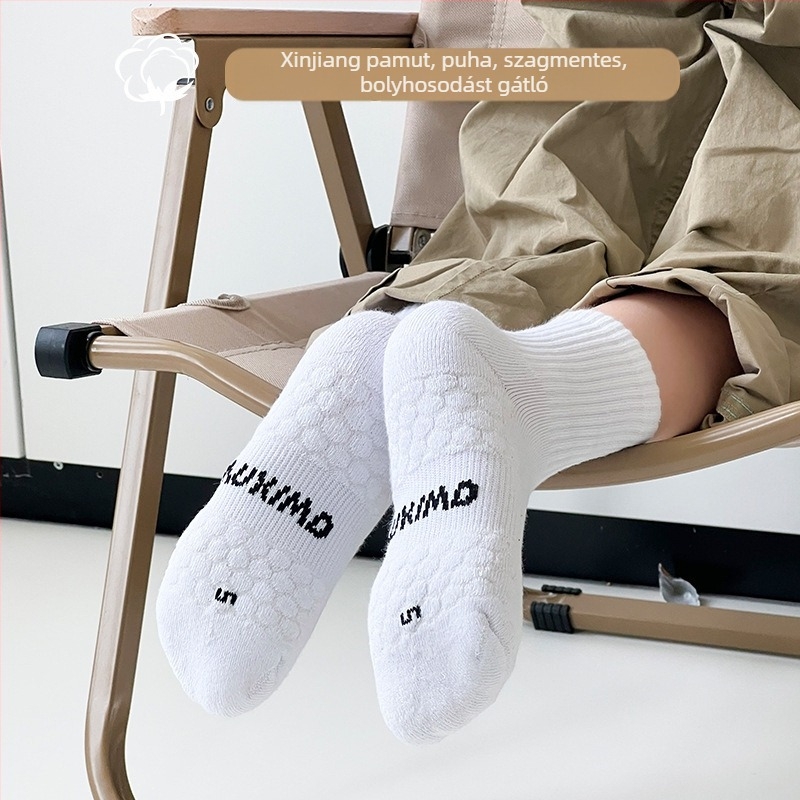 Gyerekeknek szóló sport zokni pamutból, vastag, kefés belső rész, középhosszú, egyszínű minta