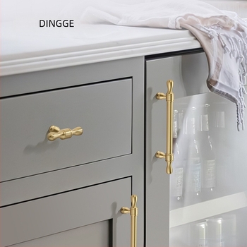 Dingge szekrényajtó fogantyú, Modell 6071, sárgaréz, öntvény, modern letisztult stílus