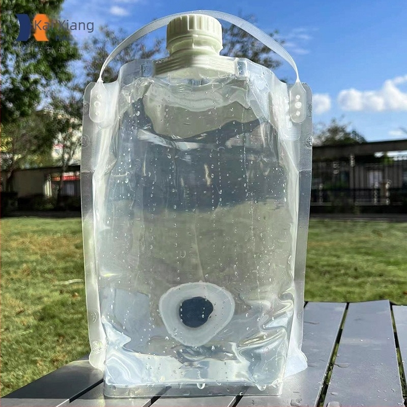 Összecsukható víztároló táska csappal – 5,5 L, PE anyag, Sportos kültéri vízálló táska, Márka KX