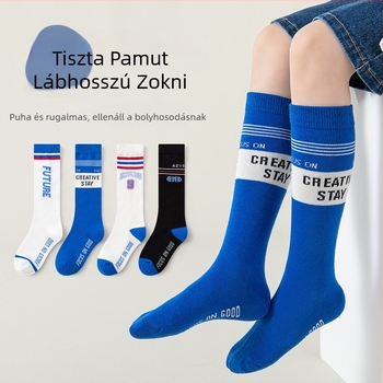 Gyermekeknek szánt középméretű pamut sportzokni feliratos mintával, izzadást felszívó és dezodoráló funkcióval, fiúknak