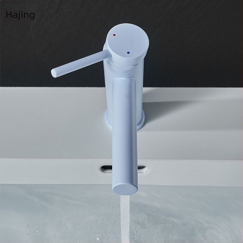 Réz anyagú egykaros keverőcsaptelep mosdóhoz, meleg- és hideg víz, kerámia patron, kulcsos szerelés