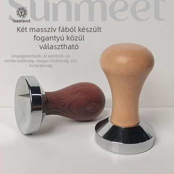 Kávétömörítő No.50 acélból és tömörfa nyéllel; 0,6 kg; modern, egyszerű kialakítás; logó nyomtatás elérhető; testreszabható; prémium termék