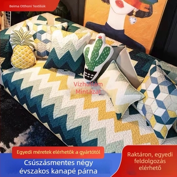 Geometriai mintájú kanapé párna, 90% poliészter tartalommal, sarokkanapéra alkalmas, olasz stílus.