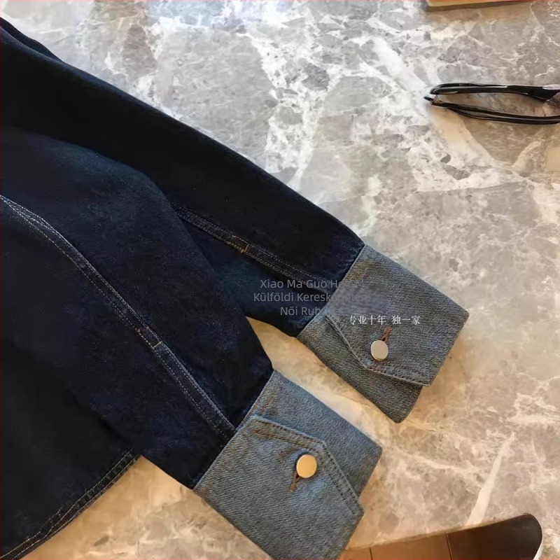 Női mosott denim dzseki kontraszt gallérral, rövid fazon, hosszú ujjú, városi ingázó stílus