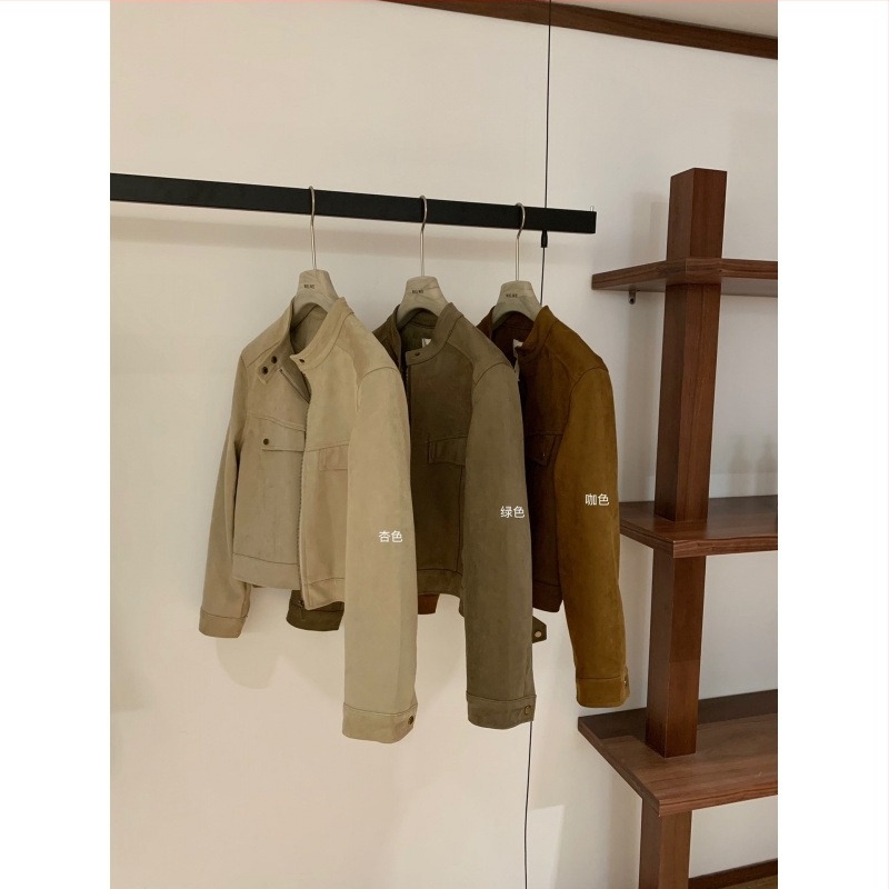 WGWE 7335 Rövid dzseki cipzárral és álló gallérral — szabályos ujjú, közepes vastagság, poliészter anyag, egyszínű, egyenes szabás, hosszú ujjú, nőknek, Ősz 2025