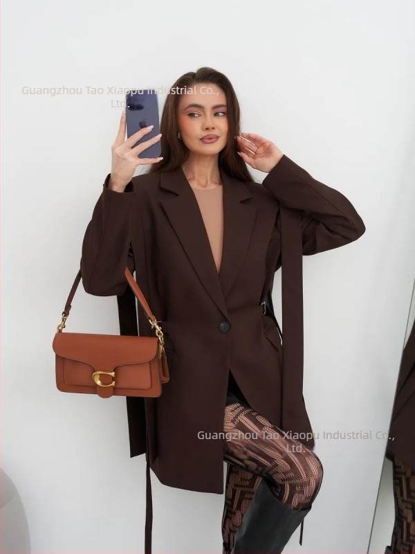 Női blézer derékon fűzővel, klasszikus gallér, hosszú ujjú, poliészter, rövid fazon