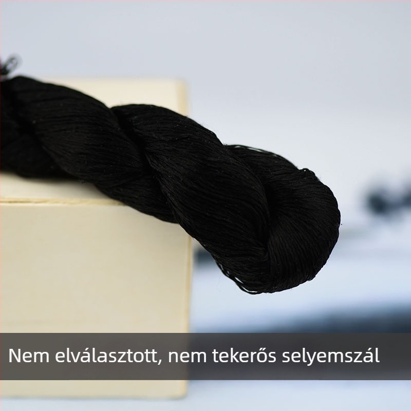 No. 88 bársonyos mulberry selyem hímzőfonal, nem csavart, bársonyos felület, kézi hímzéshez. Márka: Famous Ancient Embroidery Art