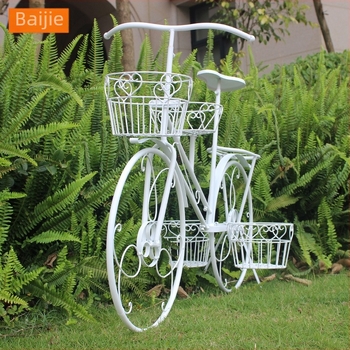 Kovácsoltvas kerékpár alakú kerti virágtartó — pásztorális stílus, többszintes kivitel, absztrakt megjelenés (Anyag: vas; Stílus: pásztorális; Gyártás: polírozás, félig kézi és félig mechanikus; Márka: Hundred Realms)