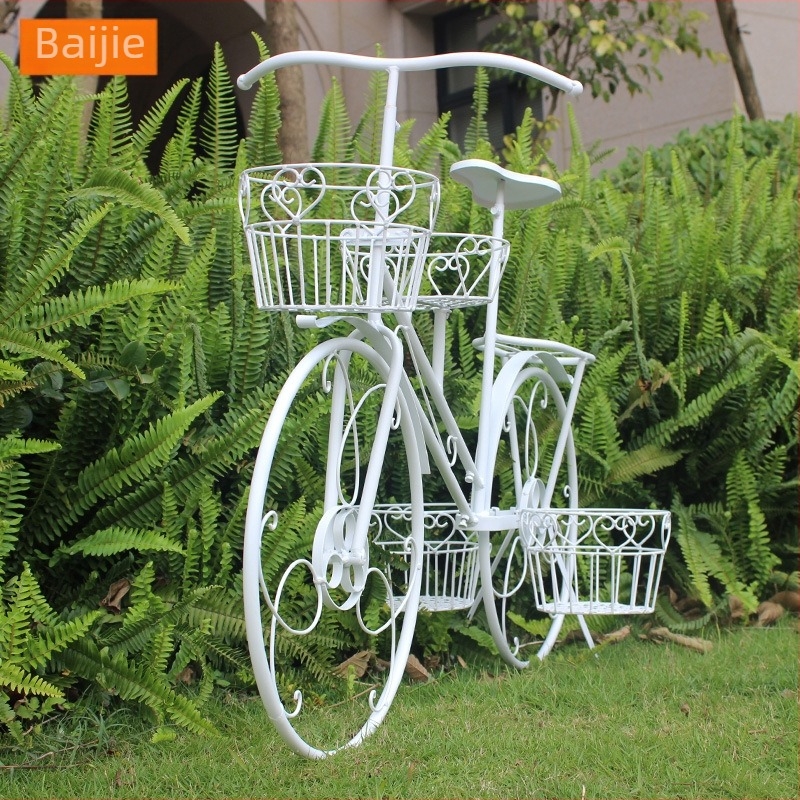 Kovácsoltvas kerékpár alakú kerti virágtartó — pásztorális stílus, többszintes kivitel, absztrakt megjelenés (Anyag: vas; Stílus: pásztorális; Gyártás: polírozás, félig kézi és félig mechanikus; Márka: Hundred Realms)