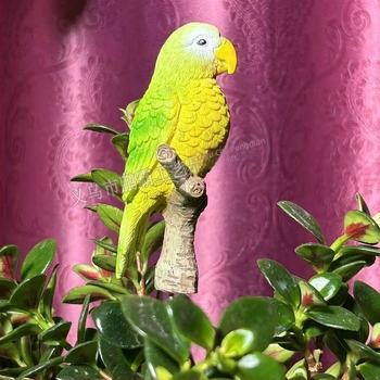 Papagáj virágcsokor dekorfigura, szintetikus gyanta, rajzfilmszerű stílus, Pengba márka, állat dekor